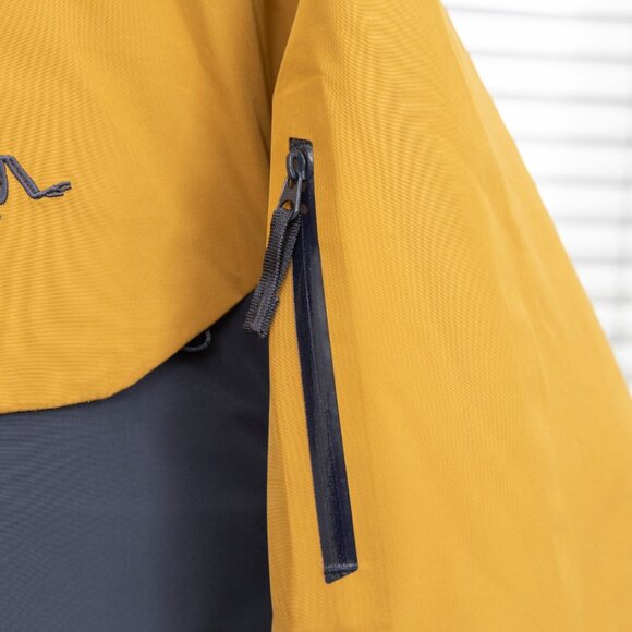 Arc'teryx Macai LT Lightweight Down Jacket Unisex in Orange/Black - Picture 9 of 12